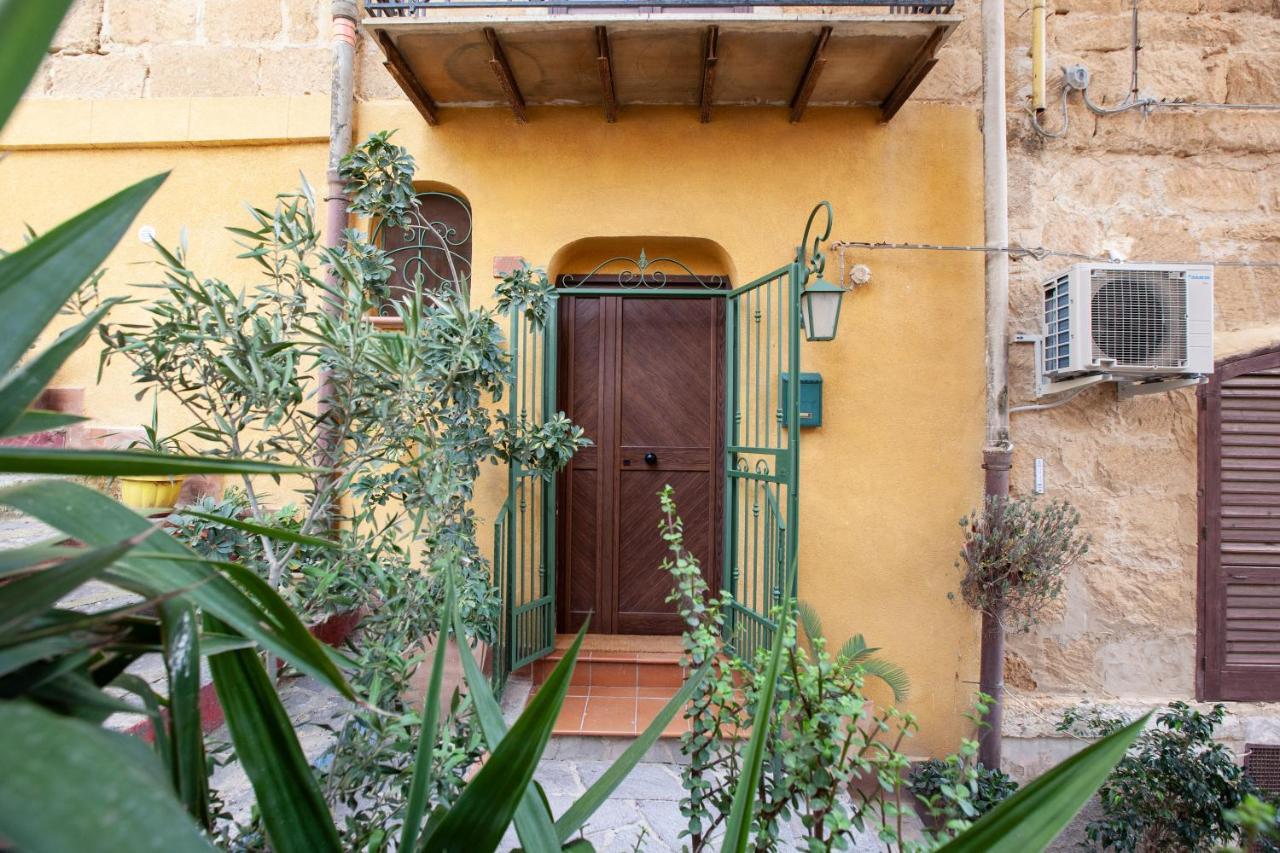 La Sedia Rossa Historical Centre Appartement Agrigento Buitenkant foto